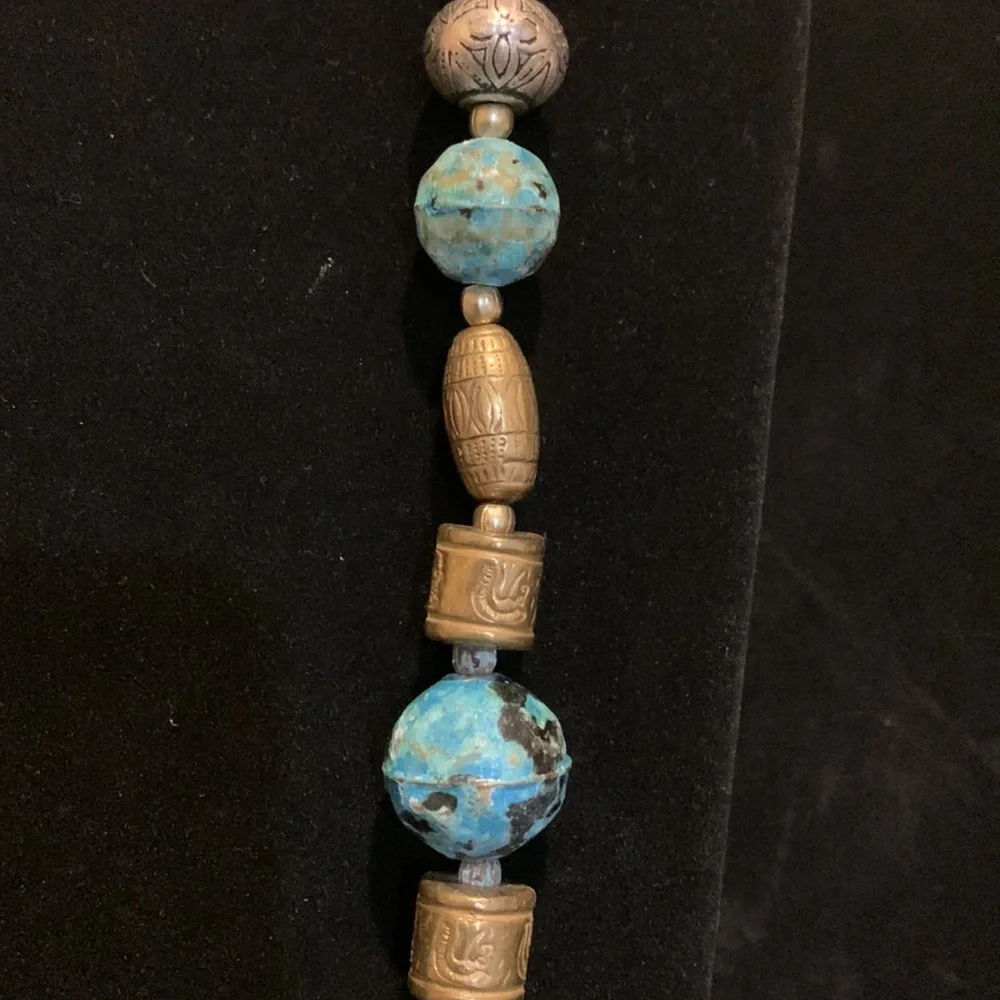 Vintage lg blue/gold bead necklace w/ a spring‎ clasp